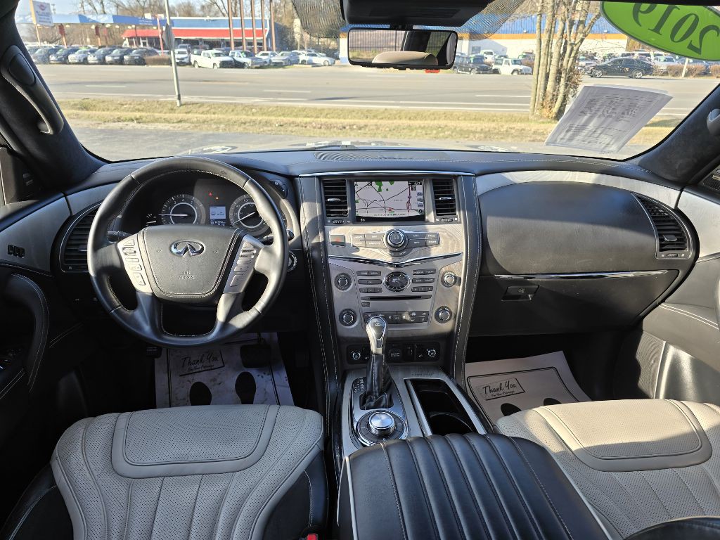 2019 INFINITI QX80 Image 17