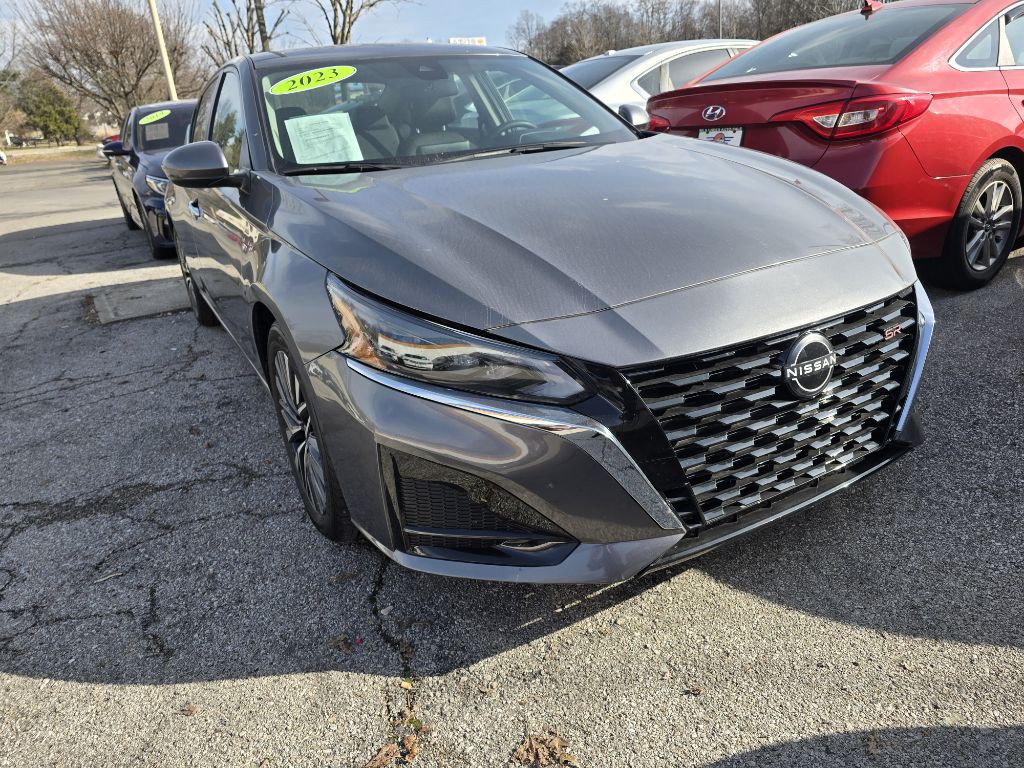 2023 Nissan Altima Image 1