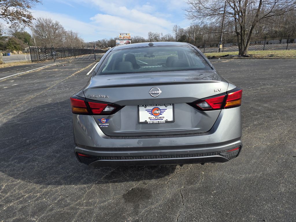 2023 Nissan Altima Image 10