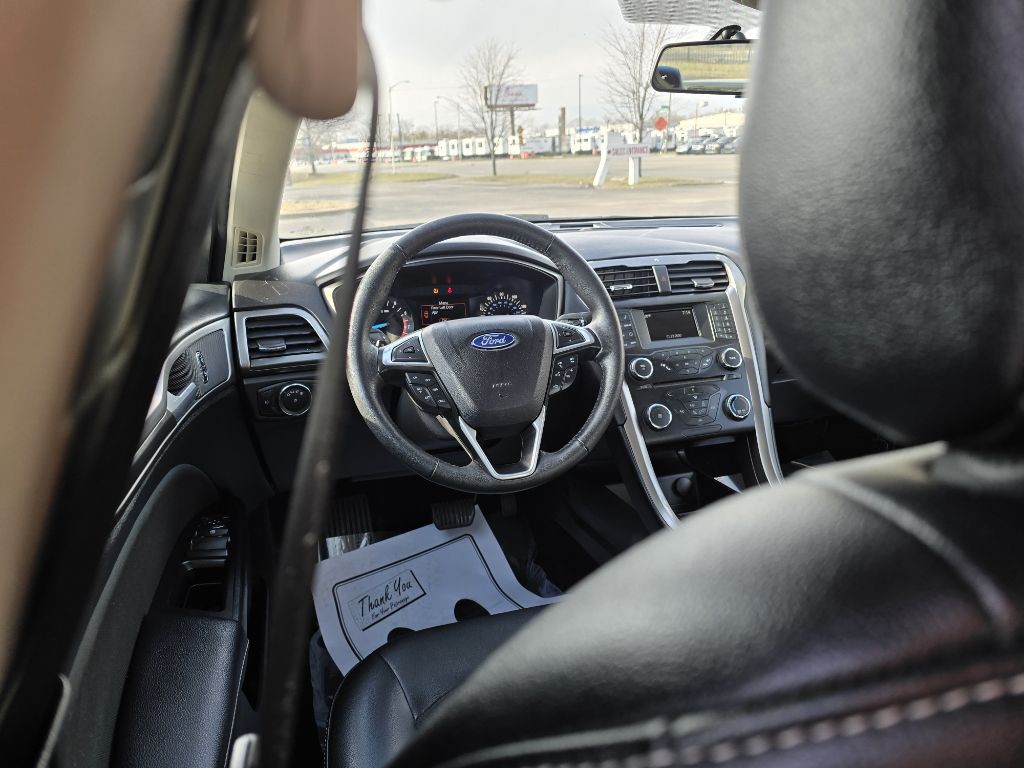 2017 Ford Fusion Image 17