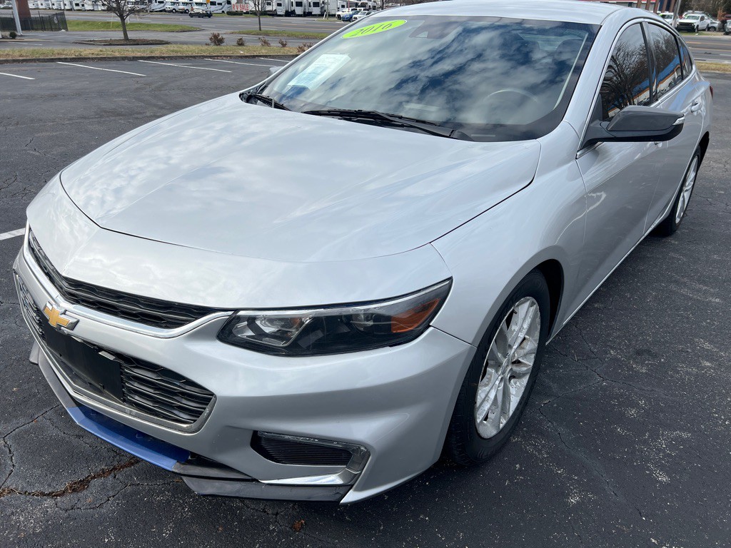 2016 Chevrolet Malibu Image 3