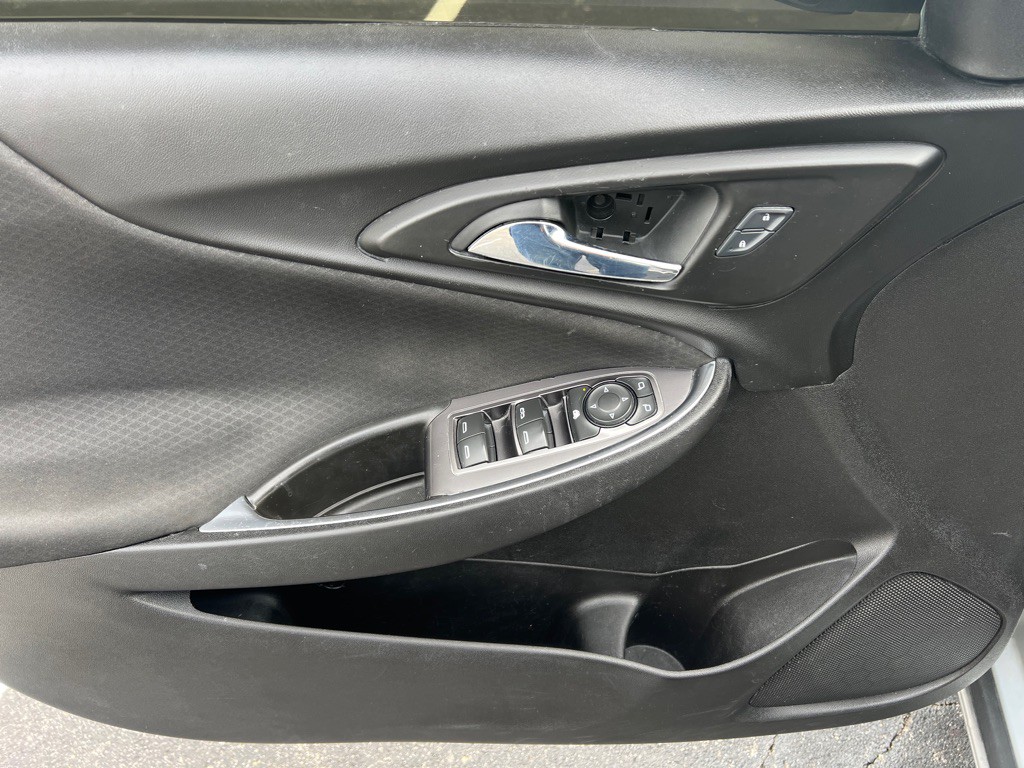 2016 Chevrolet Malibu Image 16