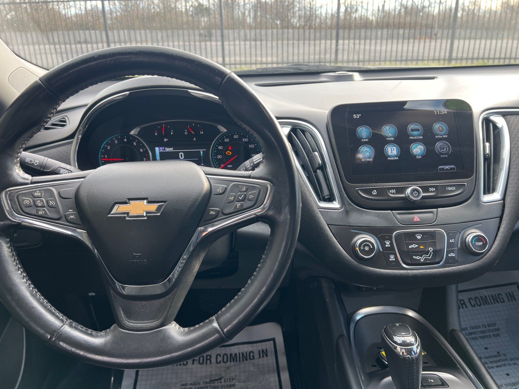 2016 Chevrolet Malibu Image 18