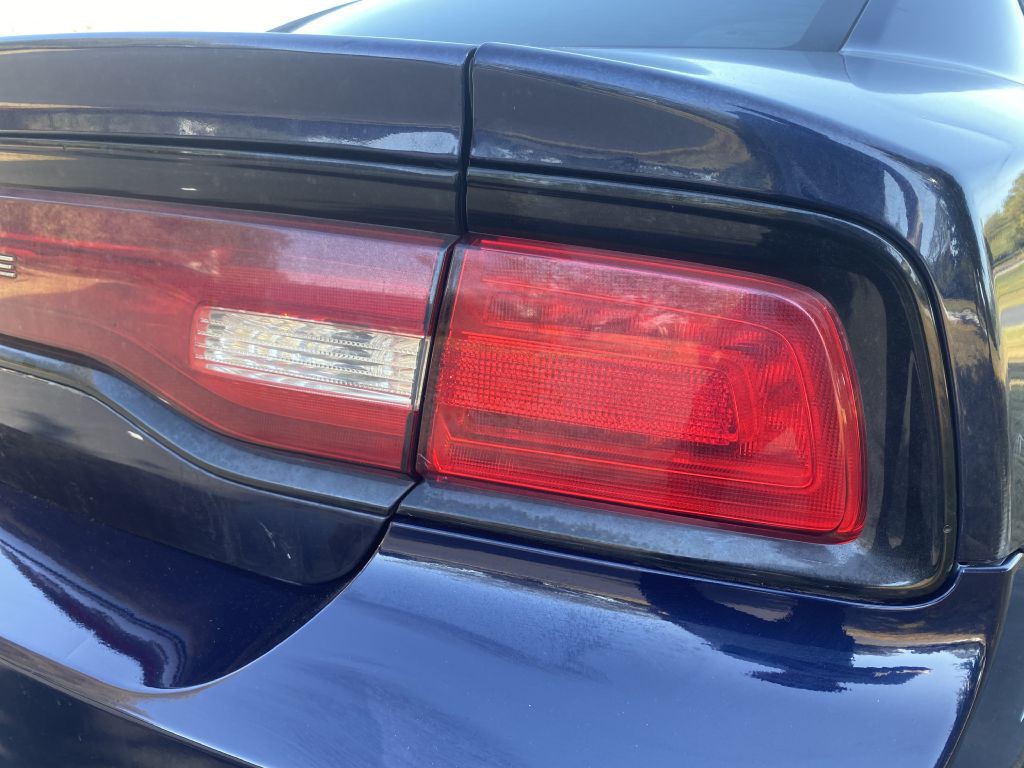 2013 Dodge Charger Image 10