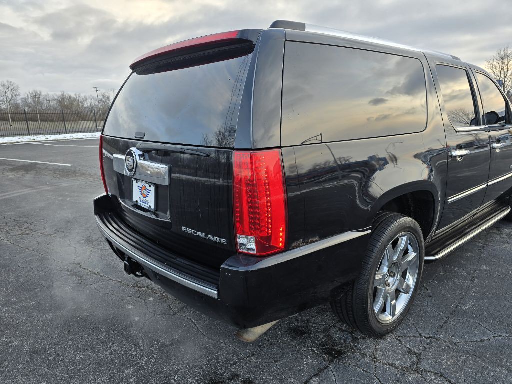 2008 Cadillac Escalade Image 6
