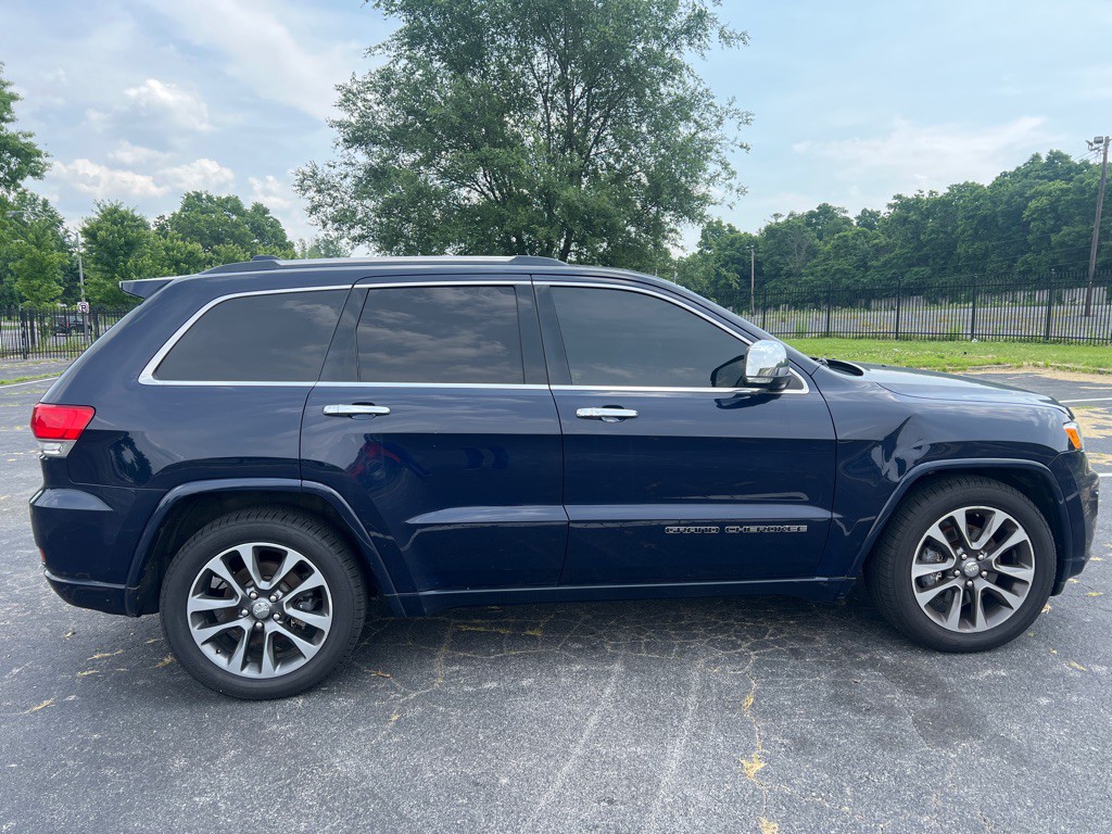 2017 Jeep Grand Cherokee Image 8