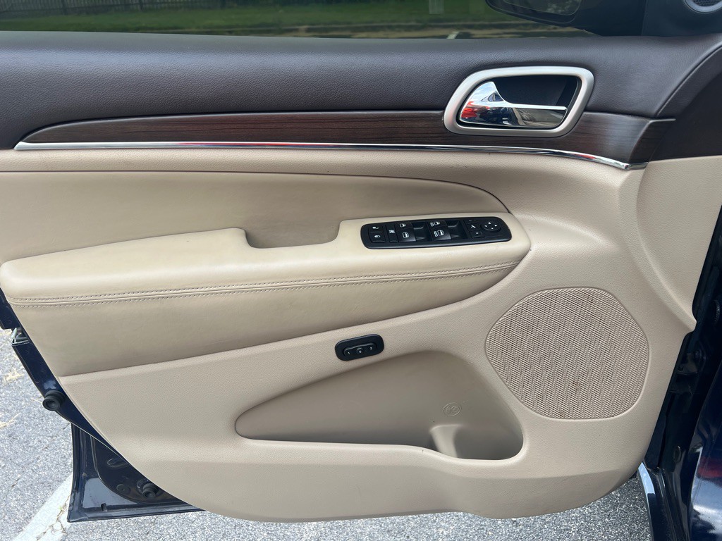 2017 Jeep Grand Cherokee Image 18