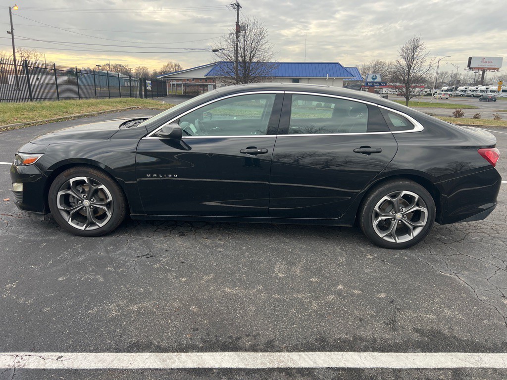 2022 Chevrolet Malibu Image 4