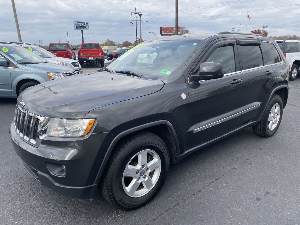 2011 Jeep Grand Cherokee Image 3