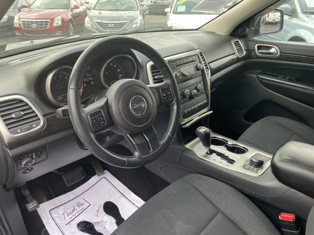 2011 Jeep Grand Cherokee Image 15