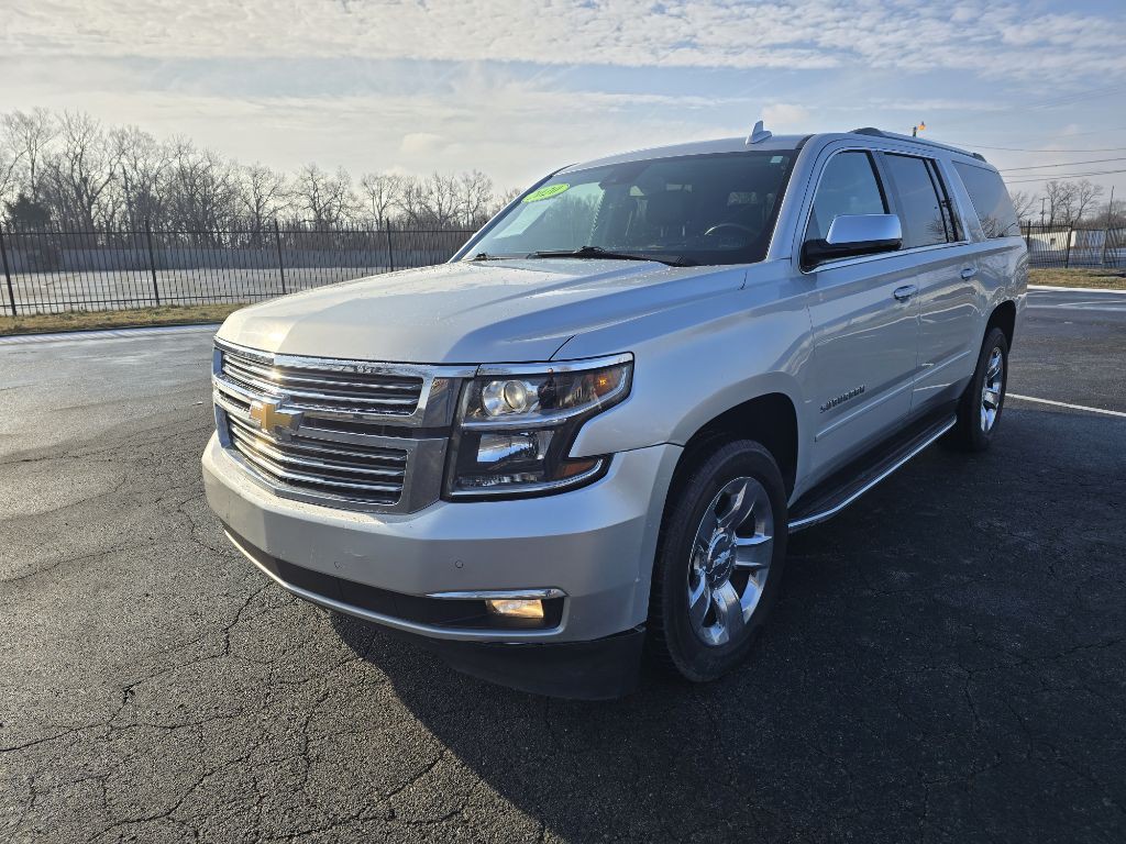 2020 Chevrolet Suburban Image 2