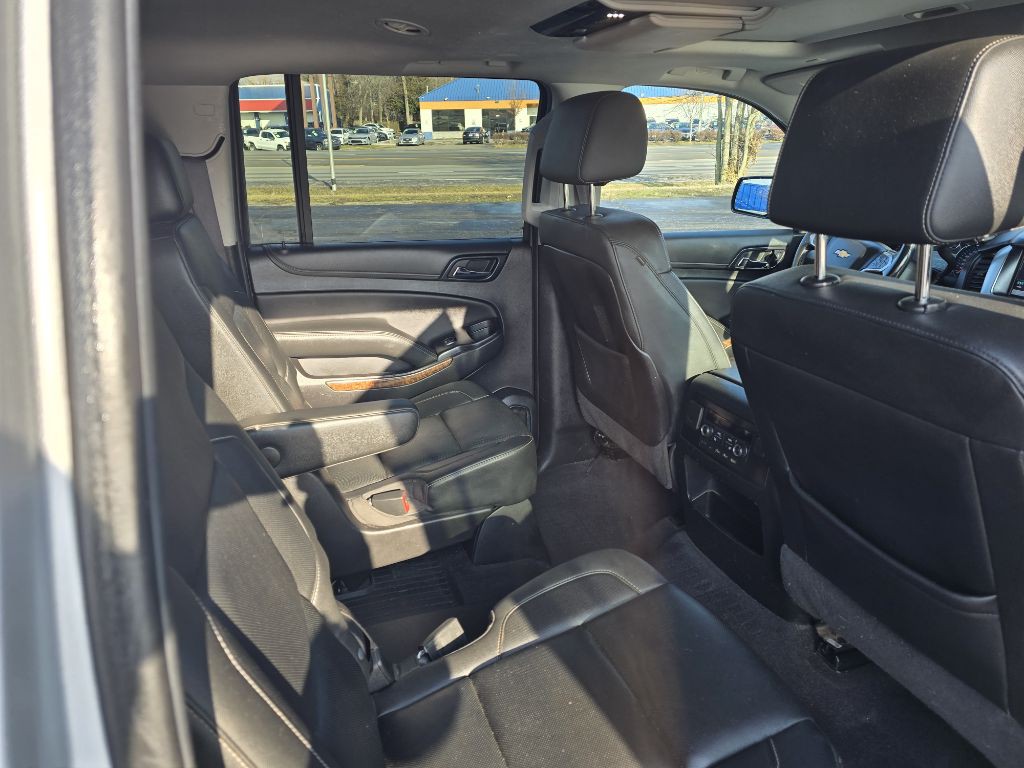 2020 Chevrolet Suburban Image 10