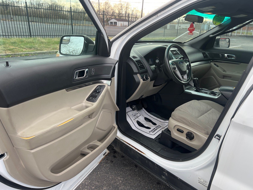 2014 Ford Explorer Image 15