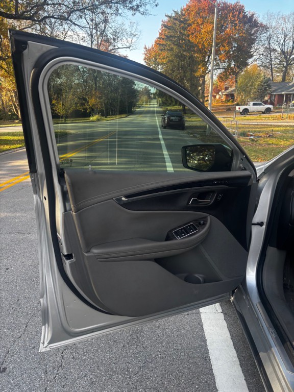 2015 Chevrolet Impala Image 8