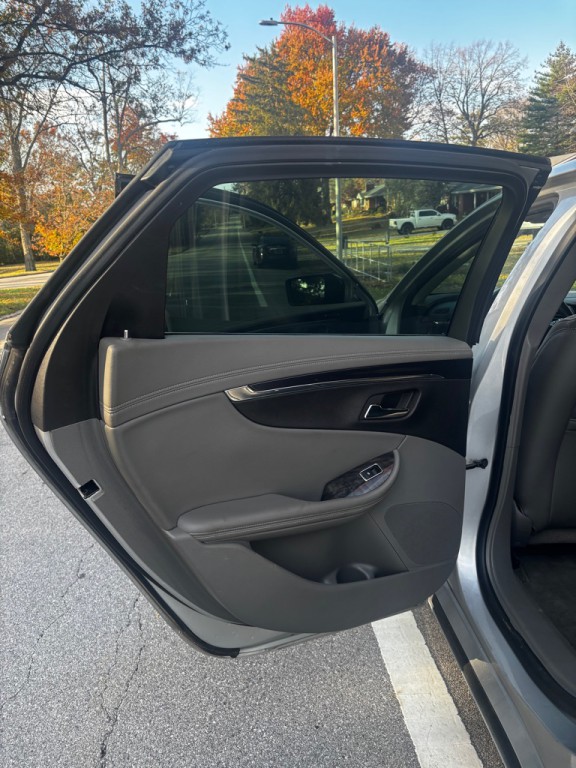 2015 Chevrolet Impala Image 9