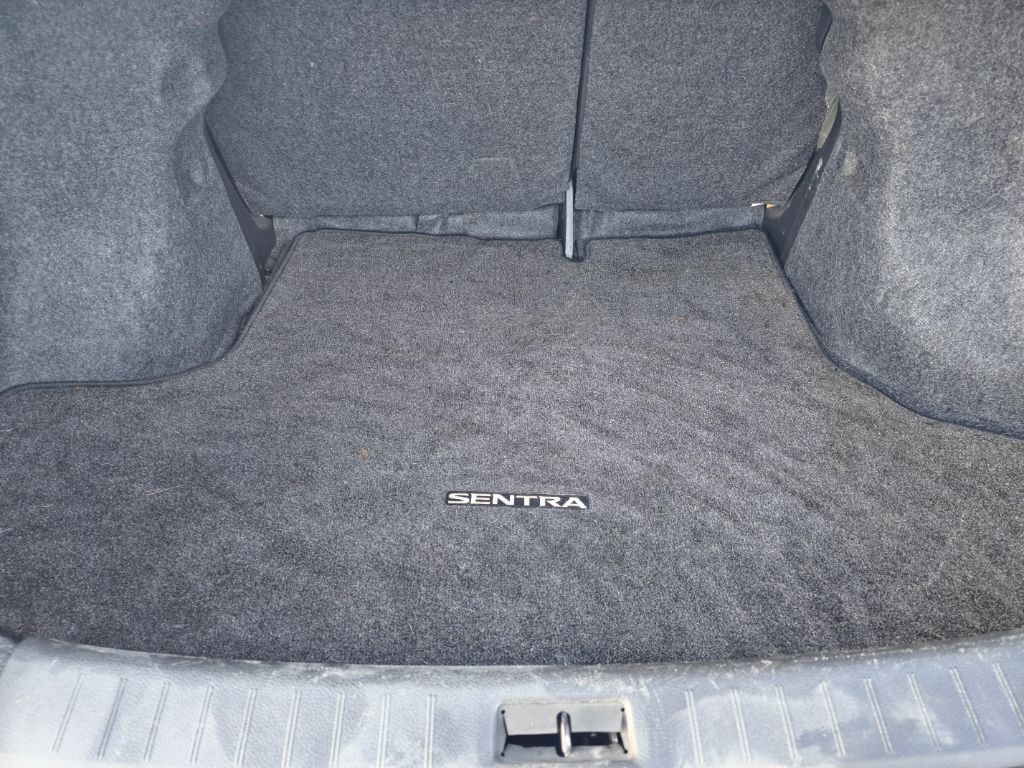 2018 Nissan Sentra Image 16