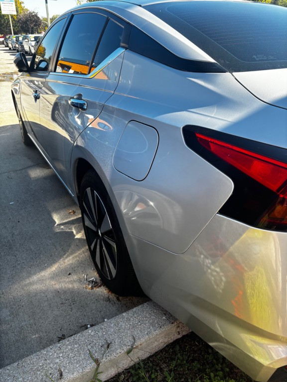 2022 Nissan Altima Image 8