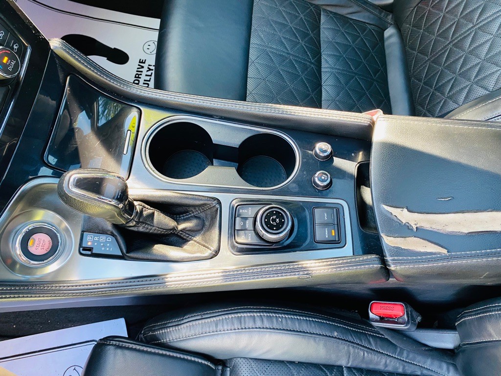 2017 Nissan Maxima Image 12