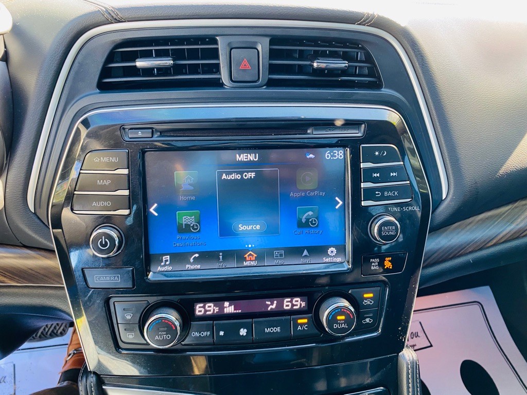 2017 Nissan Maxima Image 22