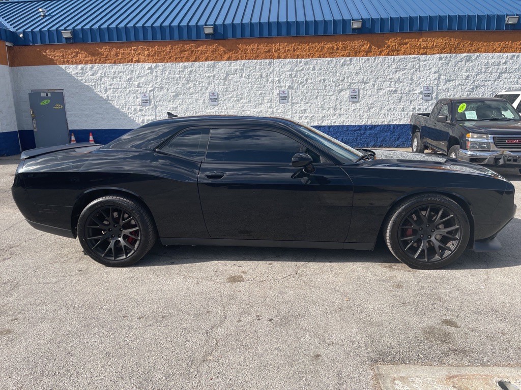 2015 Dodge Challenger Image 9