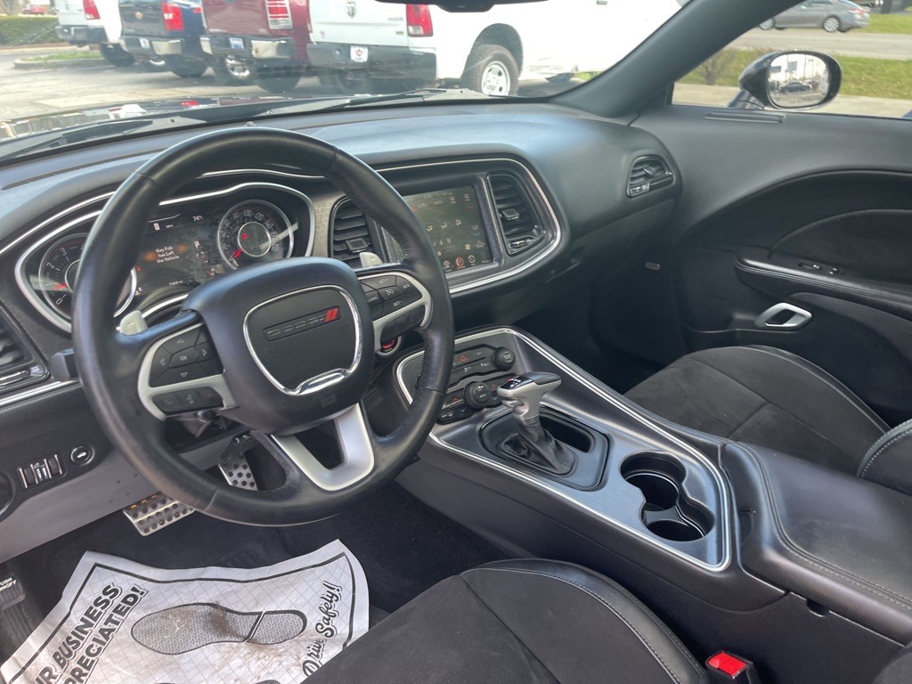 2015 Dodge Challenger Image 24