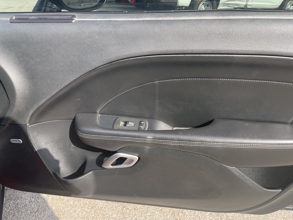 2015 Dodge Challenger Image 26