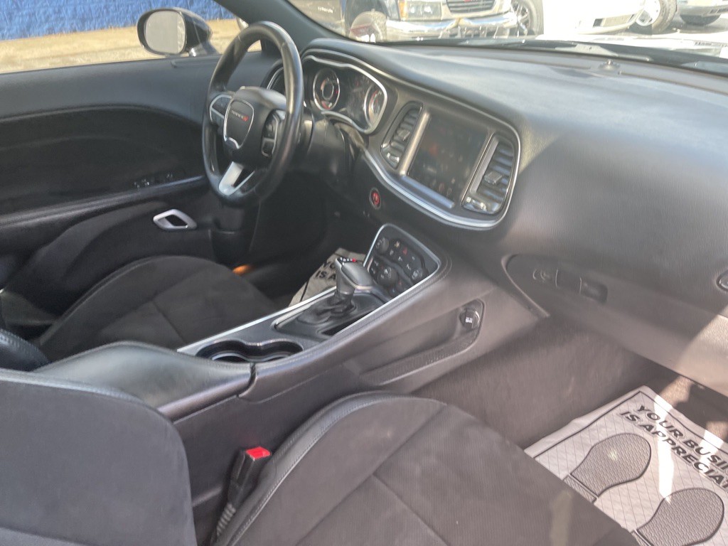 2015 Dodge Challenger Image 29