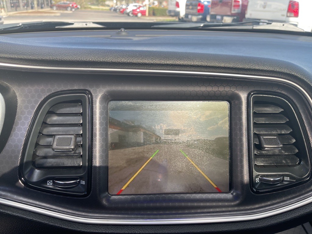 2015 Dodge Challenger Image 36