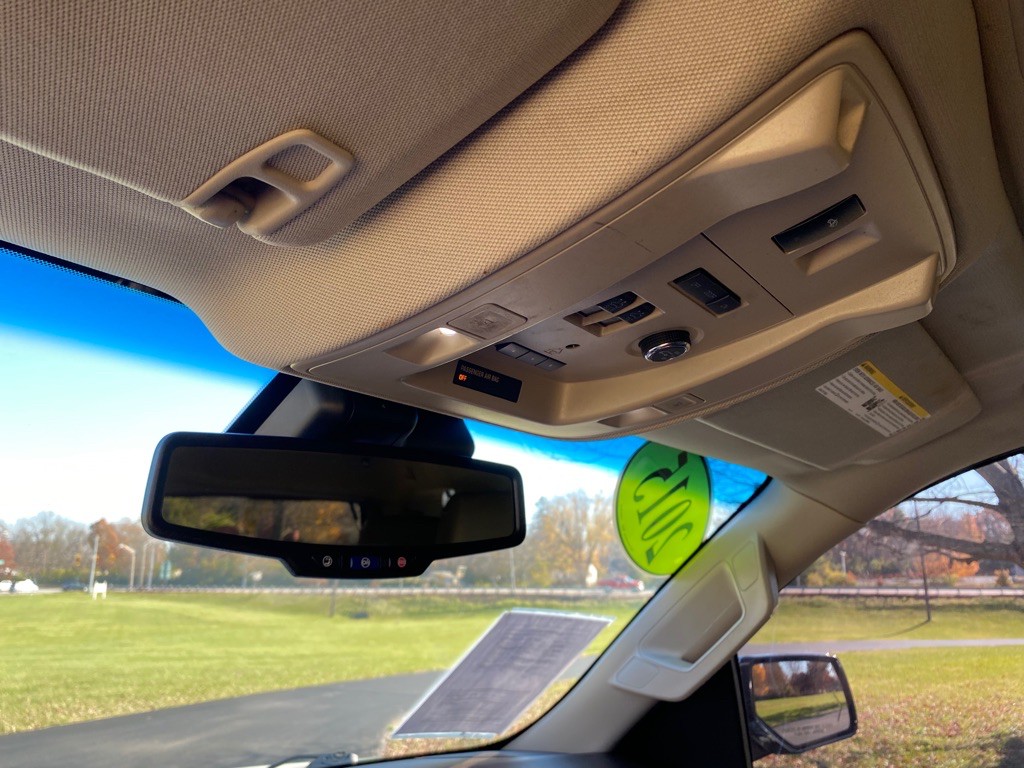 2015 Chevrolet Tahoe Image 24