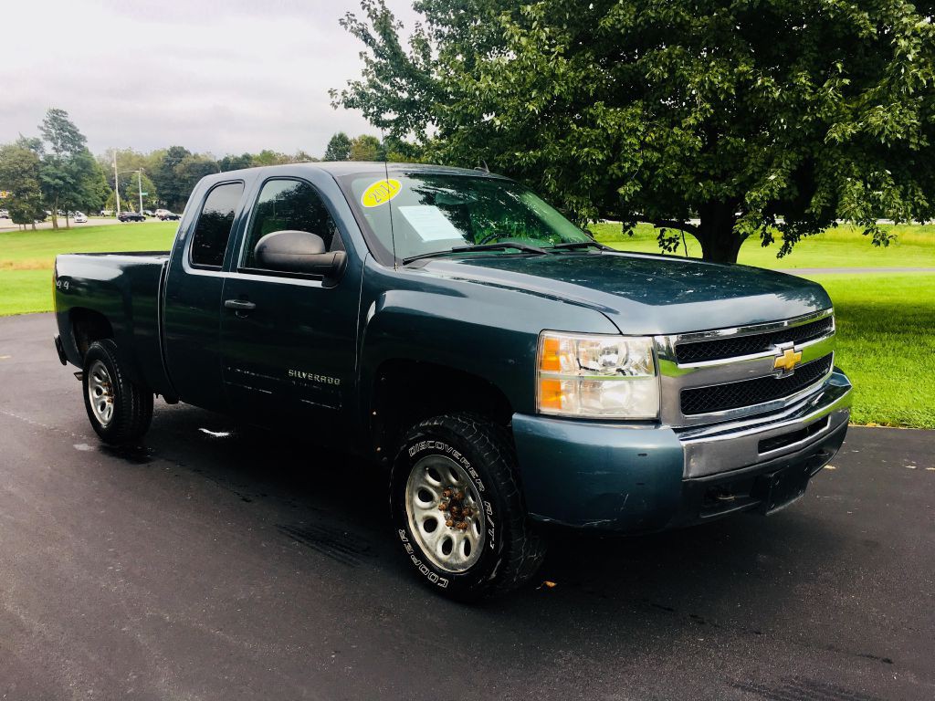 2011 Chevrolet Silverado 1500 Image 1