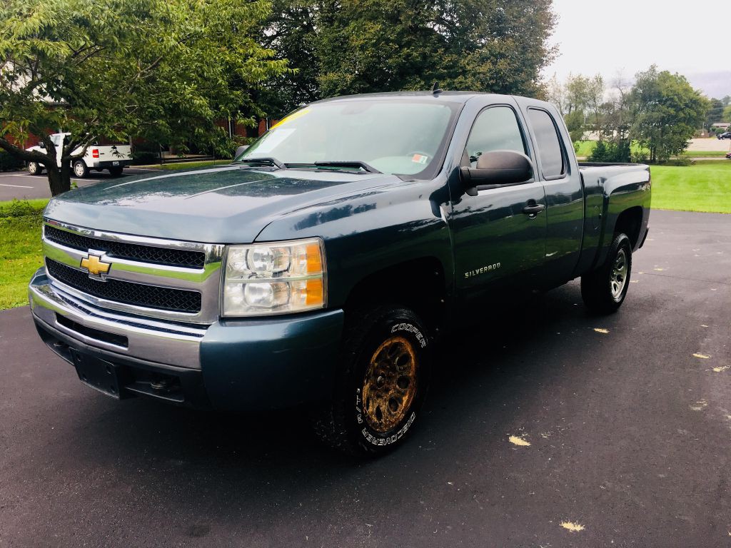 2011 Chevrolet Silverado 1500 Image 3