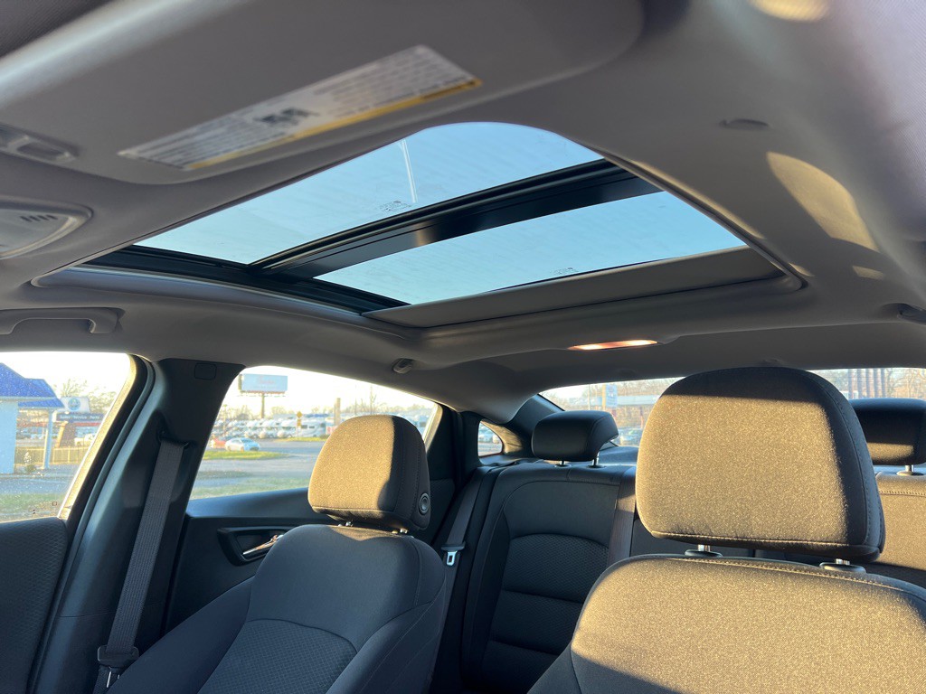 2022 Chevrolet Malibu Image 21