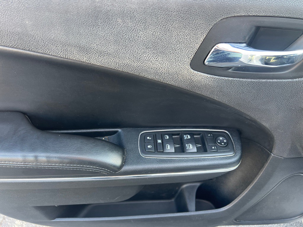 2014 Dodge Charger Image 17