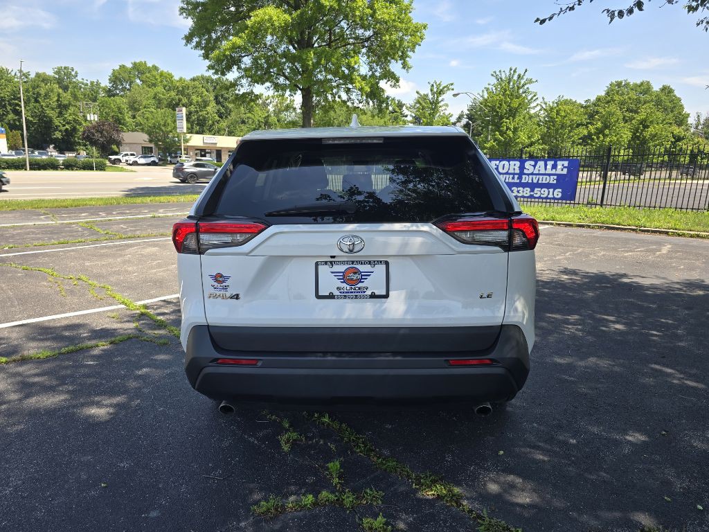 2022 Toyota Rav4 Image 6