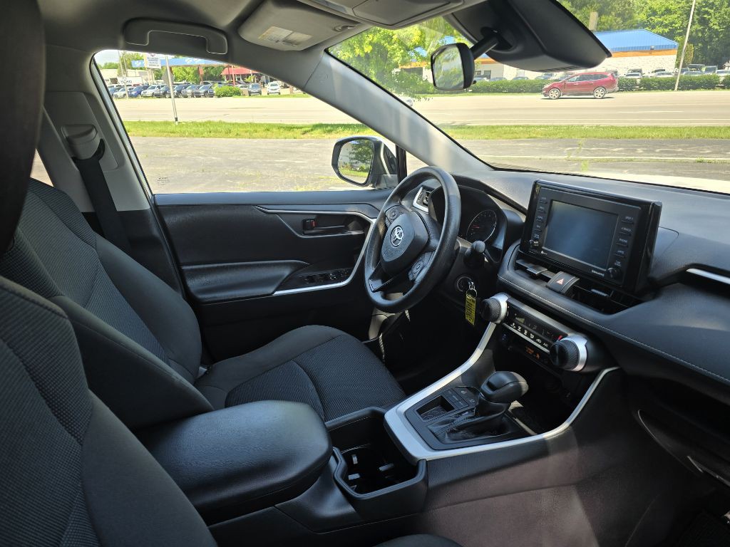 2022 Toyota Rav4 Image 9