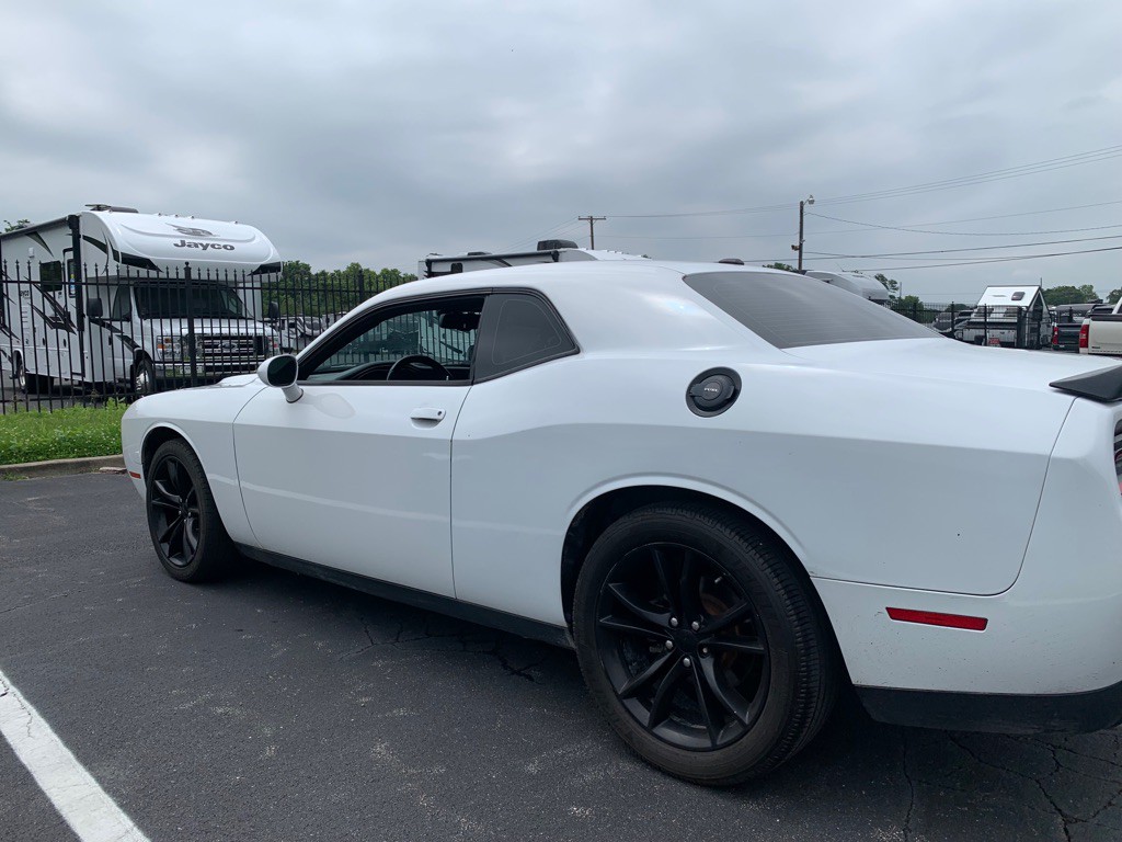 2016 Dodge Challenger Image 4