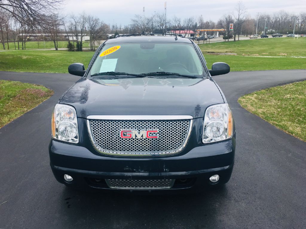 2008 GMC Yukon Image 2