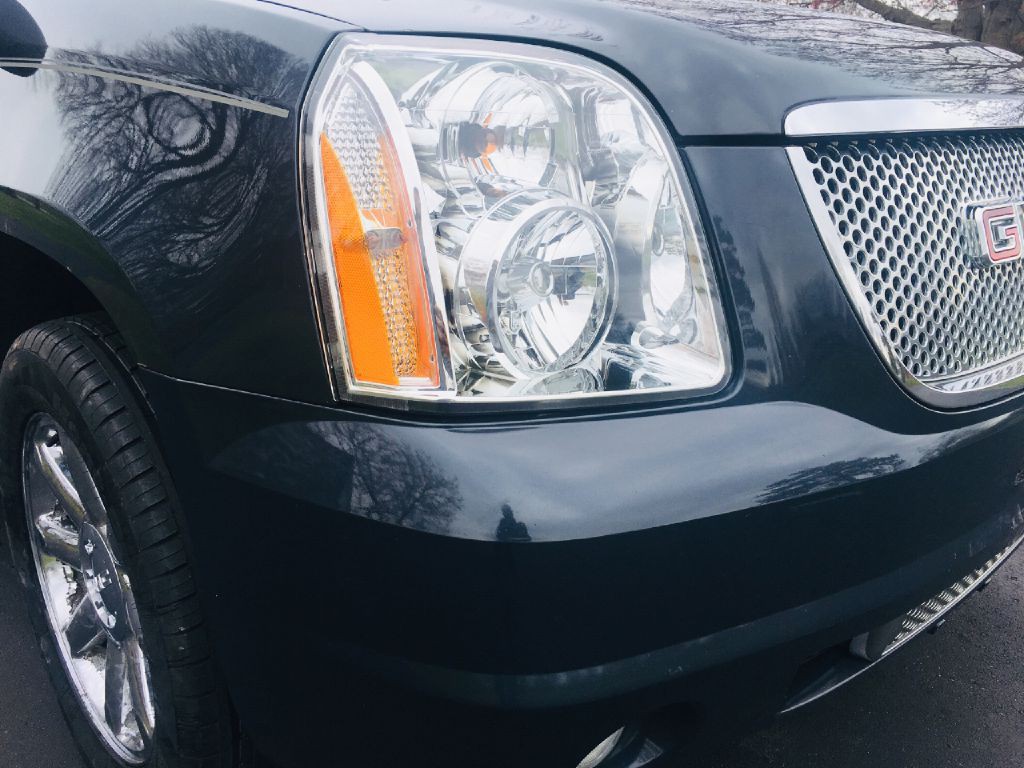 2008 GMC Yukon Image 10