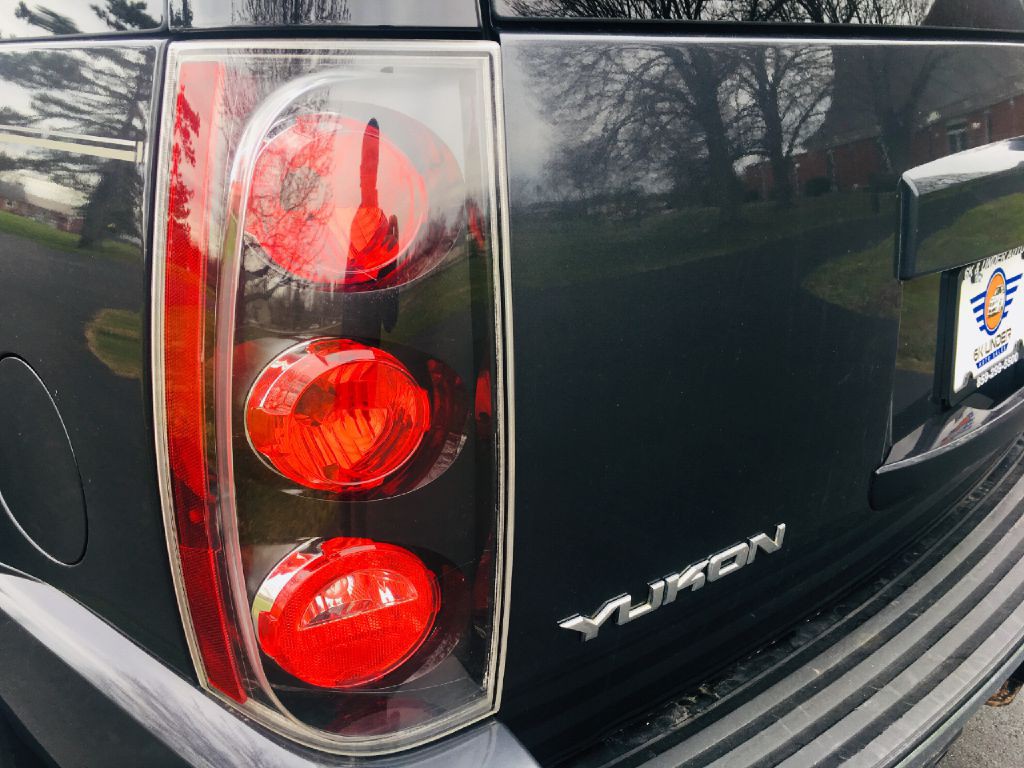 2008 GMC Yukon Image 11