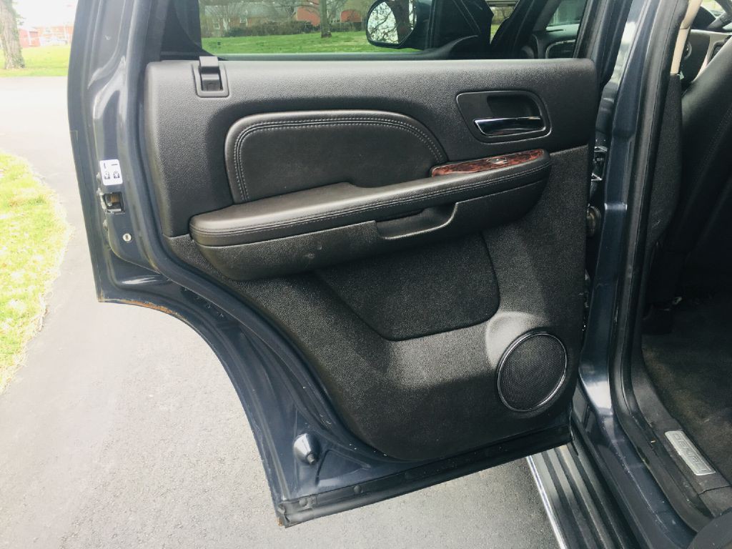 2008 GMC Yukon Image 14
