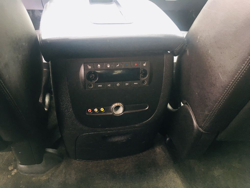 2008 GMC Yukon Image 16