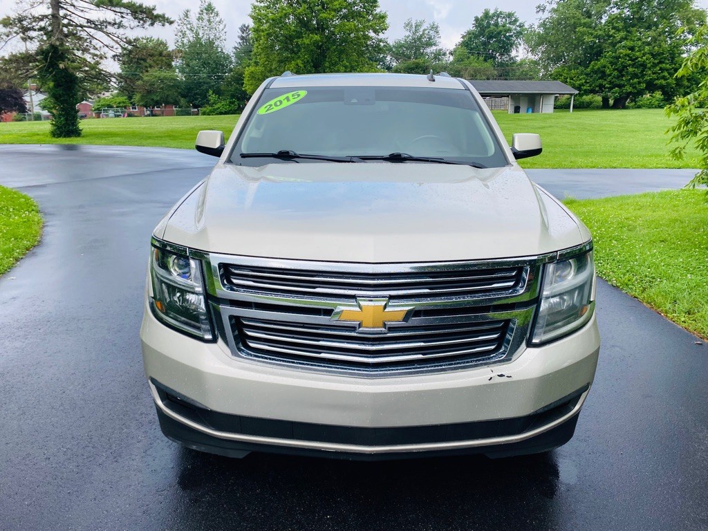 2015 Chevrolet Suburban Image 2