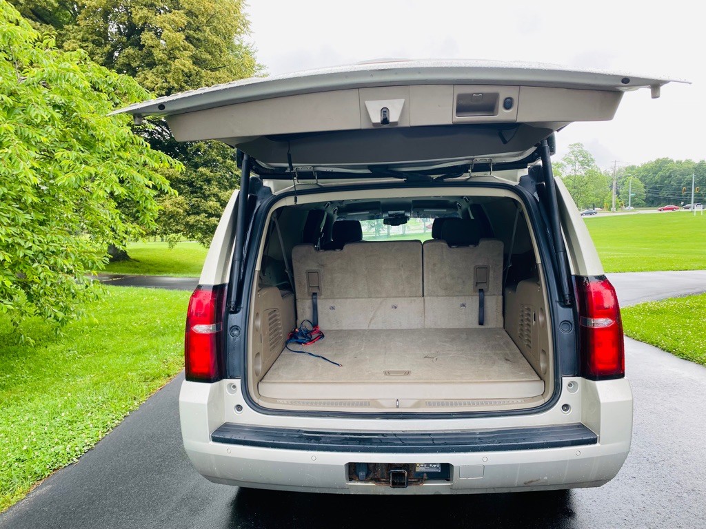2015 Chevrolet Suburban Image 7