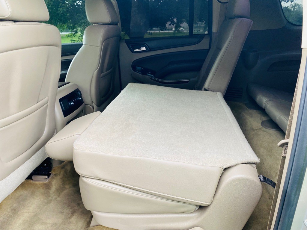 2015 Chevrolet Suburban Image 13