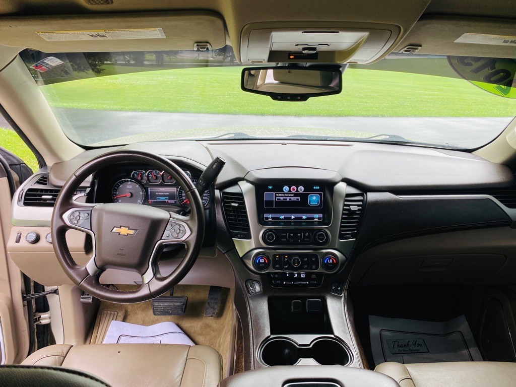 2015 Chevrolet Suburban Image 16