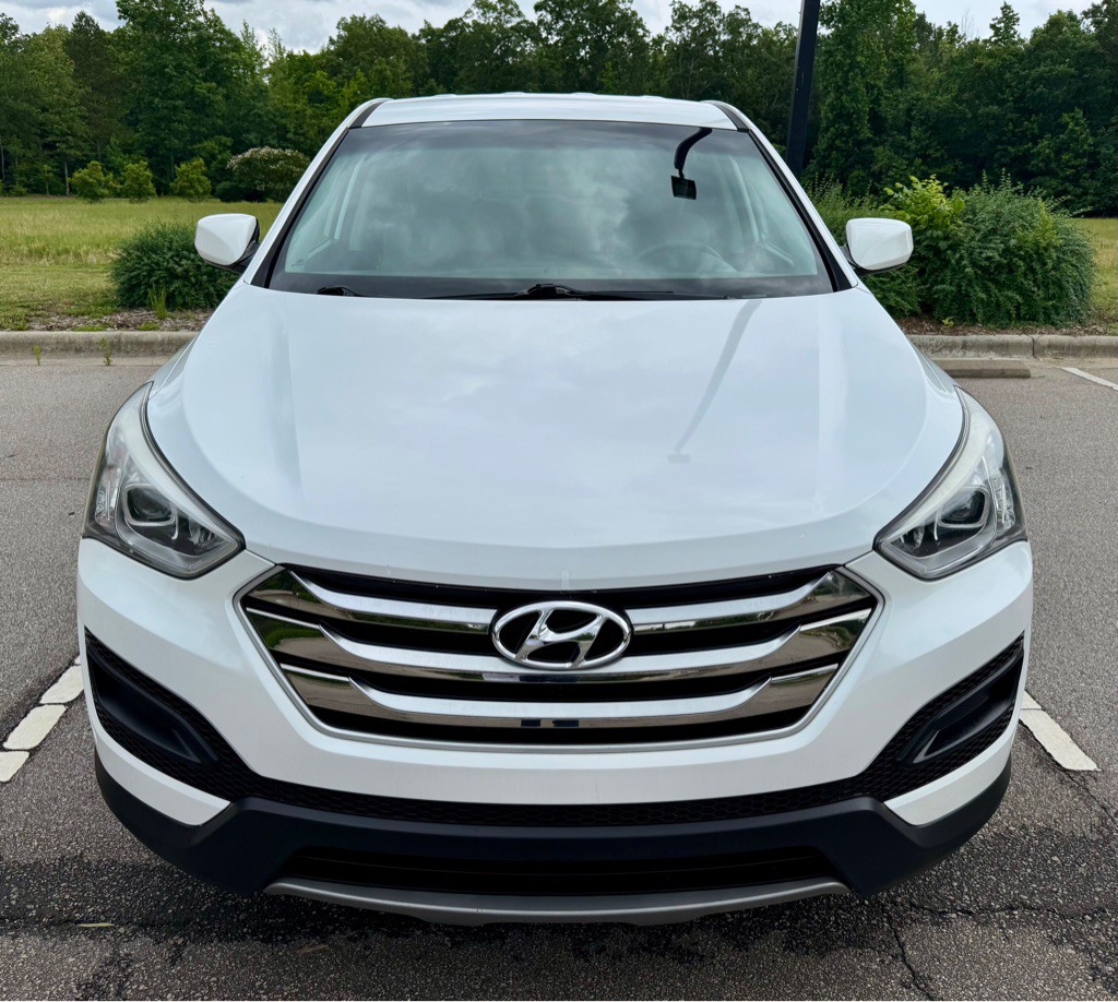 2015 Hyundai Santa Fe Sport Image 2