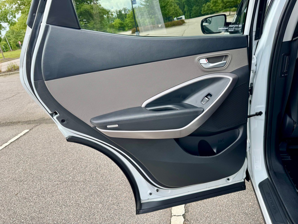 2015 Hyundai Santa Fe Sport Image 16