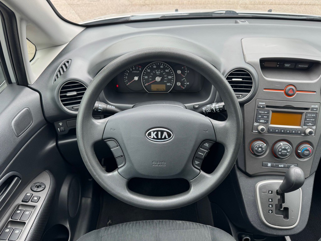 2009 Kia Rondo Image 19