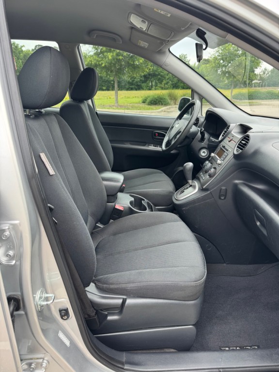 2009 Kia Rondo Image 27