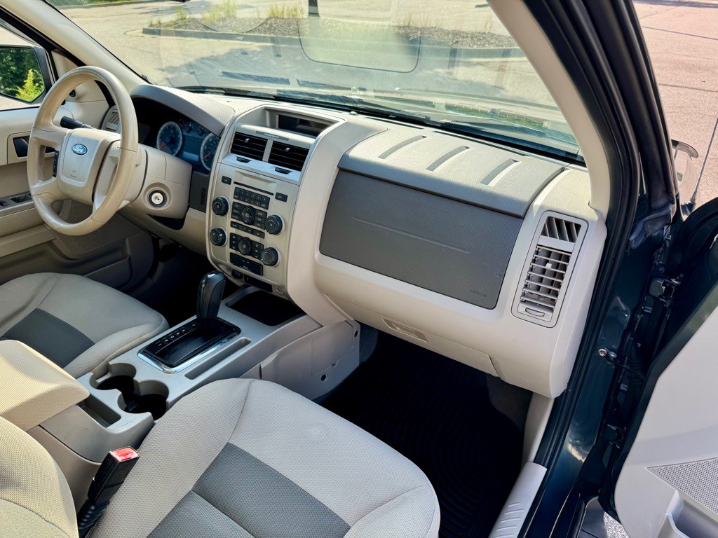 2008 Ford Escape Image 28